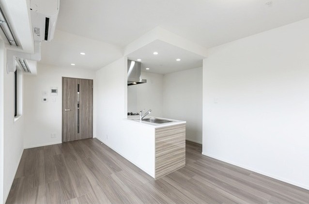 居室・リビング　使いやすい形の為、レイアウトを楽しめます♪