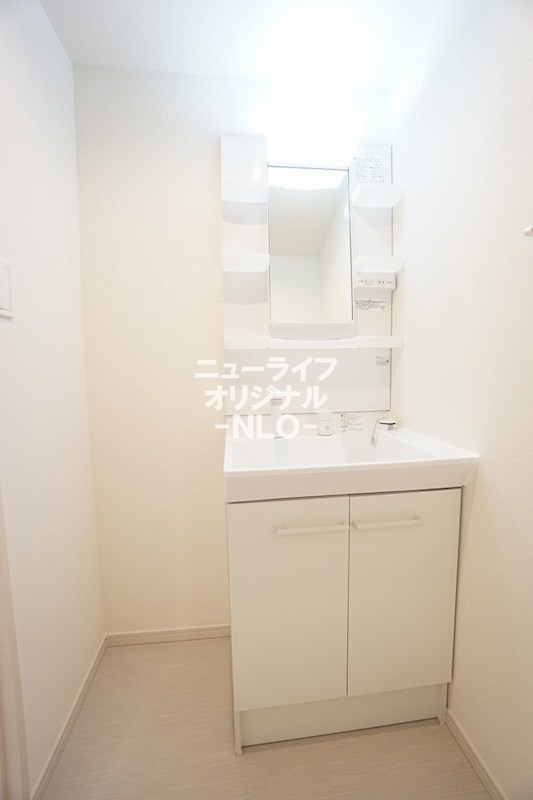 洗面設備　※同タイプ3階のお部屋を参照、現況優先。