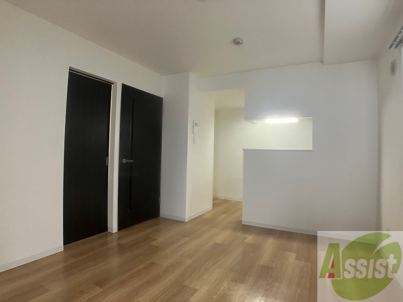 居室・リビング　広くてきれいなリビングです！快適に過ごせそうですね。