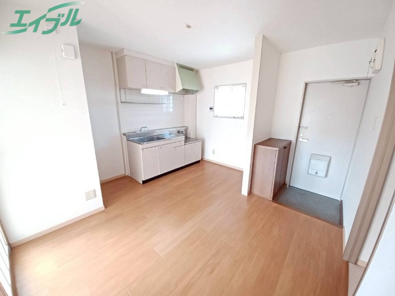 居室・リビング　同型参考写真