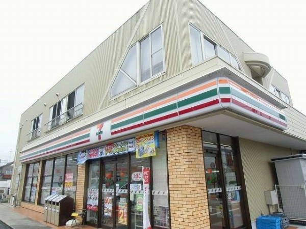 コンビニ　セブンイレブン小松串茶屋町店（コンビニ）まで500m