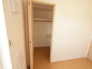 収納　ウォークインクロゼットでたっぷり収納♪