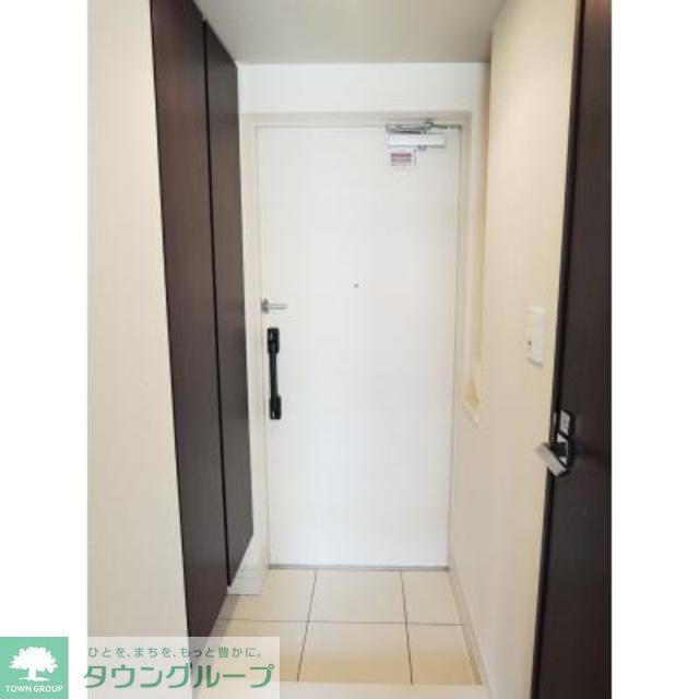 玄関　※写真は同タイプ住戸です。