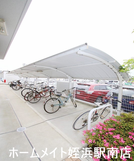 駐車場　★駐輪場も屋根付きですよ♪★