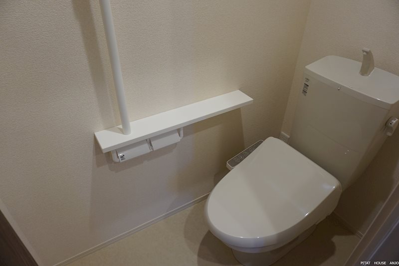 トイレ　参考写真