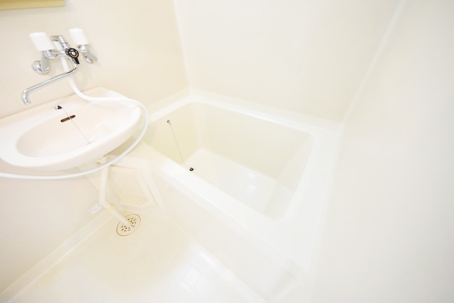 バス・シャワールーム　～一日の疲れを流しましょう～