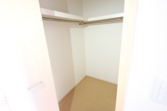 収納　※別部屋の写真です
