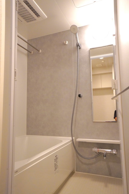 バス・シャワールーム　※写真は同タイプ住戸です。