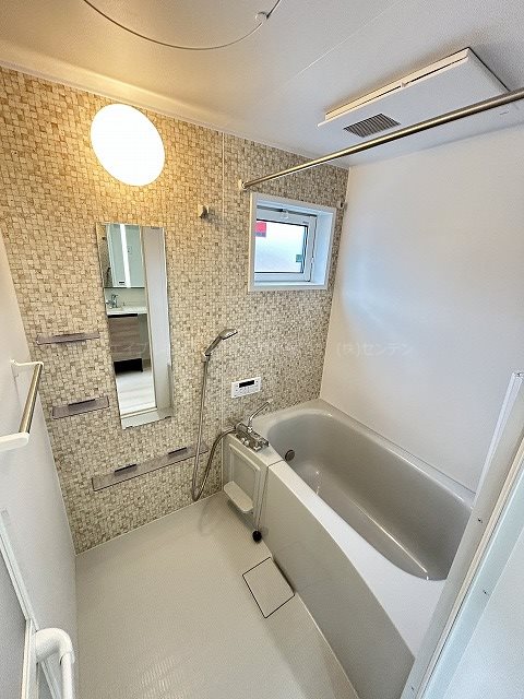 バス・シャワールーム　※写真は106号室のものです。（参考）