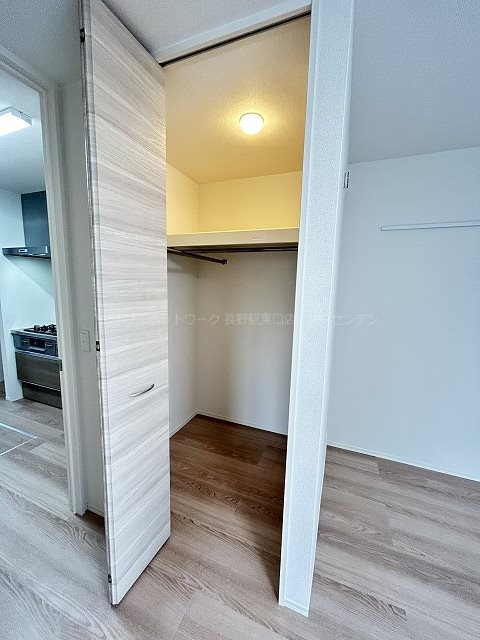 収納　※写真は106号室のものです。（参考）