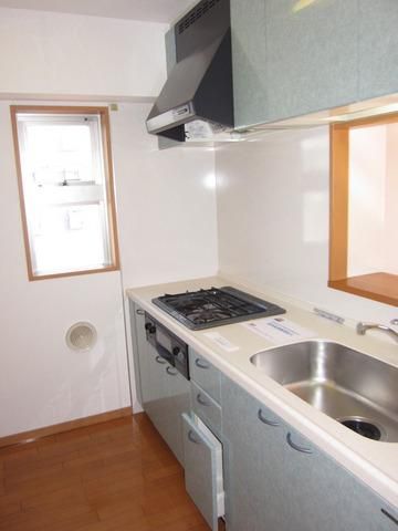 キッチン　★★システムキッチン&窓もあります♪★★