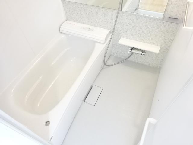 バス・シャワールーム　UB1616