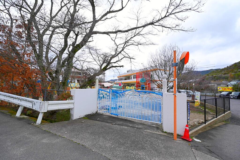 幼稚園・保育園　はつかみこども園（幼稚園・保育園）まで1762m