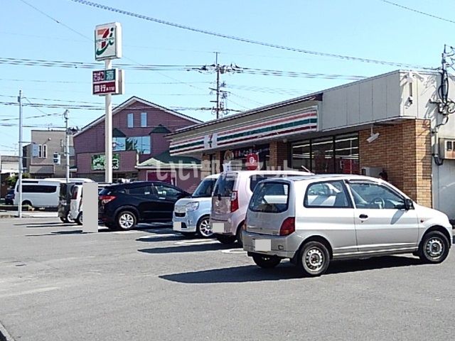 コンビニ　セブンイレブン　久留米荒木鷲塚店（コンビニ）まで482m