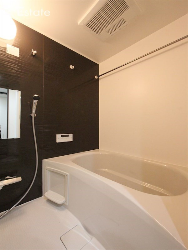 バス・シャワールーム　バスルーム