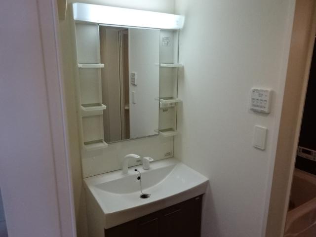 洗面設備　洗髪洗面化粧台