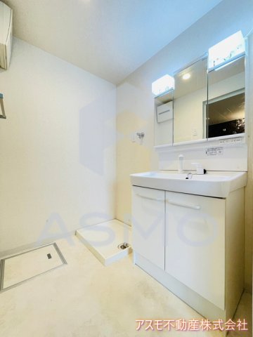 洗面設備　同マンション別部屋　参考写真