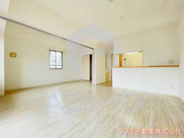 居室・リビング　同マンション別部屋　参考写真