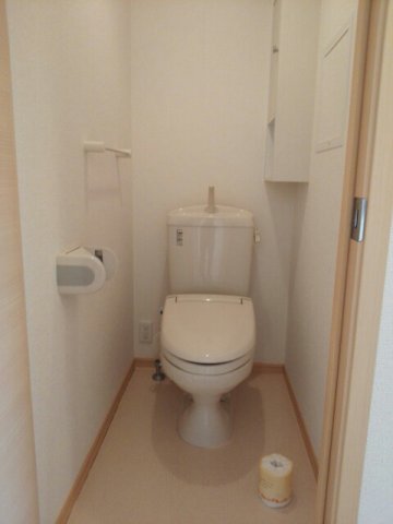 トイレ　落ち着いたトイレです