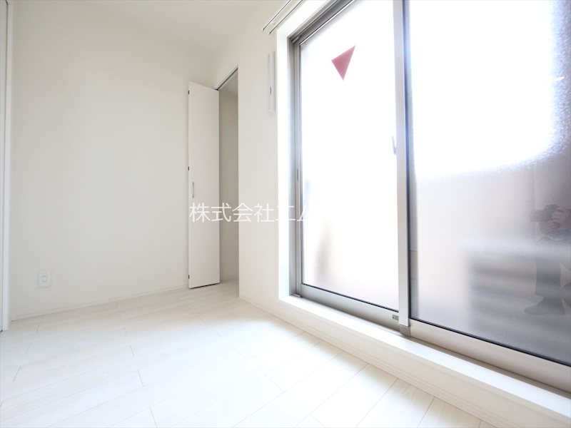 バルコニー　洋室3.6帖　クローゼット付　エアコン完備　バルコニー