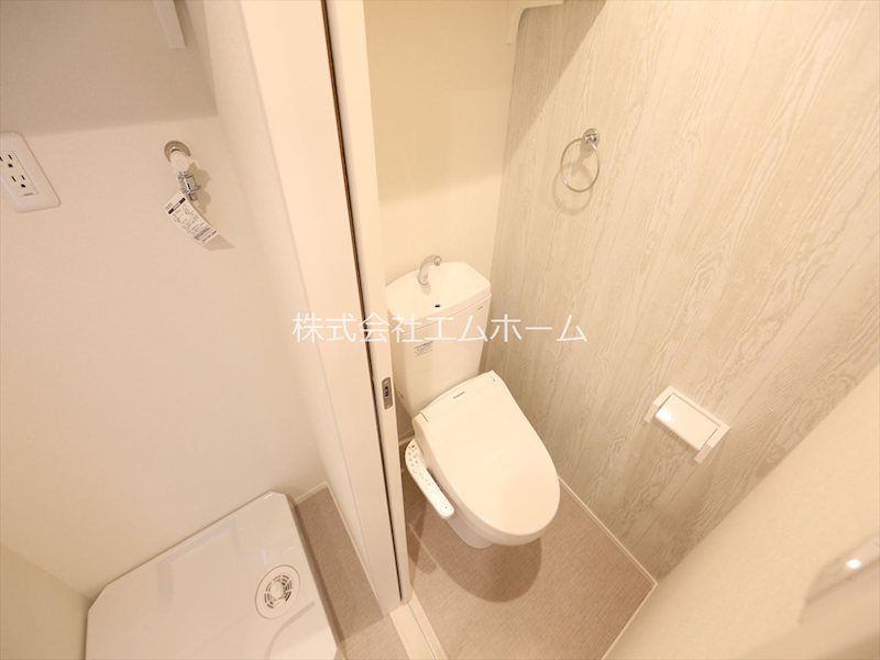 トイレ　温水洗浄暖房便座付トイレ