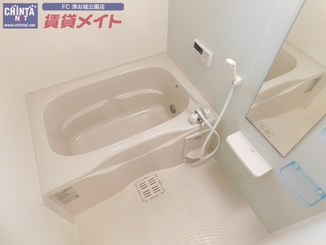 バス・シャワールーム　同物件別部屋です