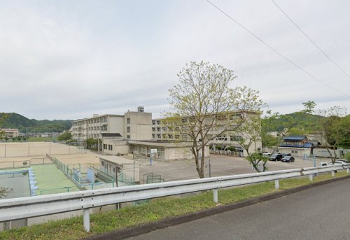 中学校　岐阜市立藍川中学校（中学校）まで2120m