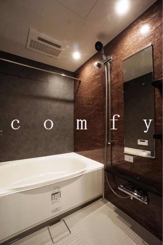 バス・シャワールーム　追炊き・浴室乾燥機付きバス