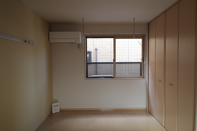 居室・リビング　洋室　６帖