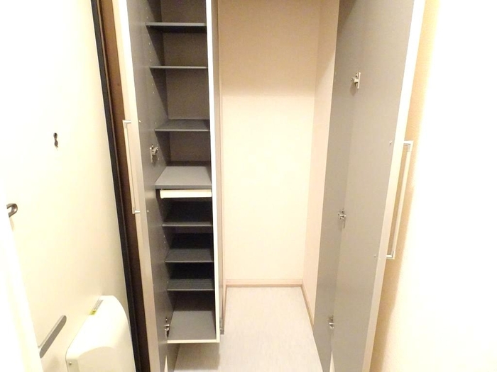 玄関　シューズケースです