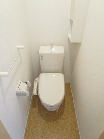 トイレ　落ち着いたトイレです