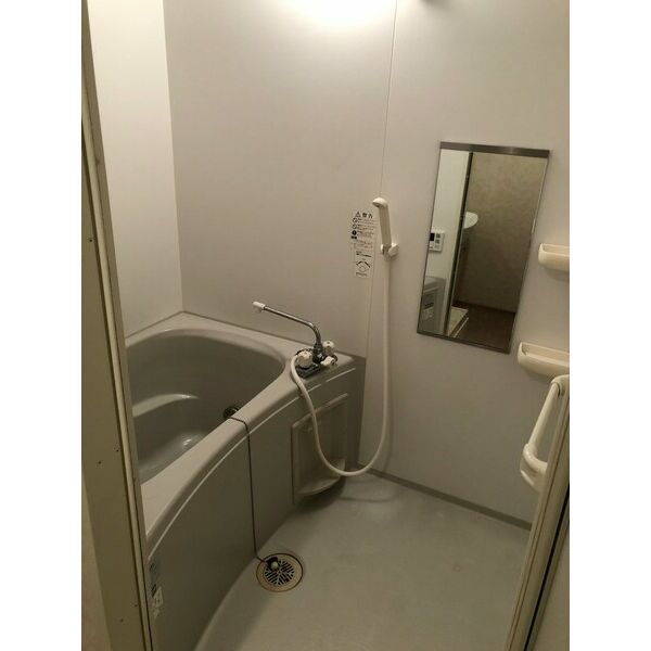 バス・シャワールーム　※別室の参考写真の為、現況優先です。