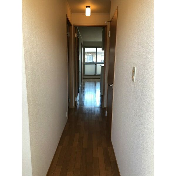 玄関　※別室の参考写真の為、現況優先です。