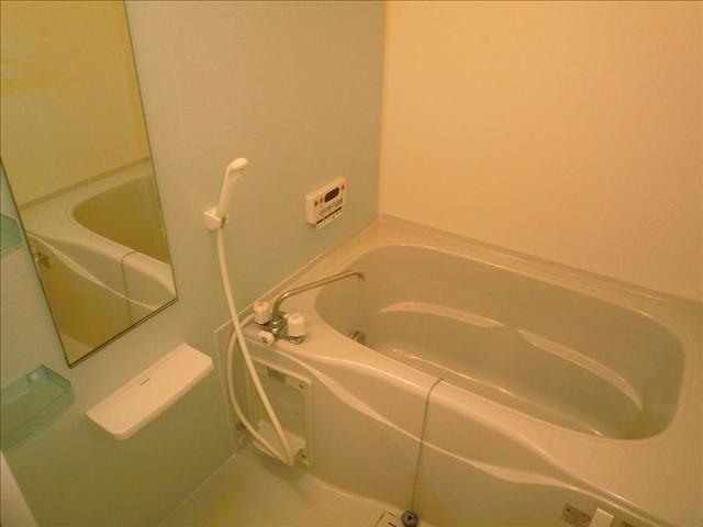 バス・シャワールーム　追い焚きバス