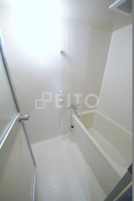 バス・シャワールーム　写真は２０３号室