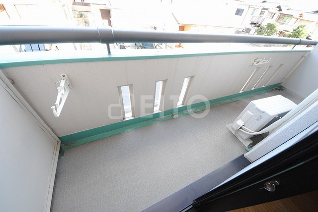 バルコニー　写真は２０３号室