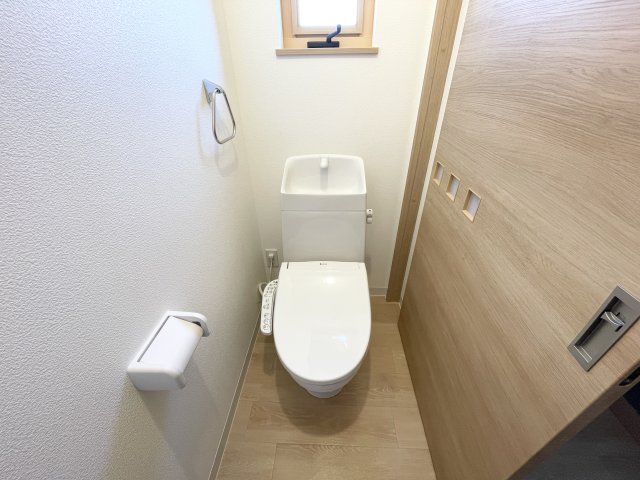 トイレ　※内装写真はＡ棟のものです。