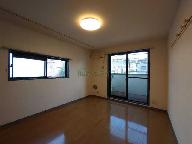 居室・リビング　別部屋の参考写真で御座います。