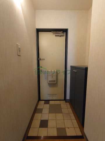 玄関　別部屋の参考写真で御座います。