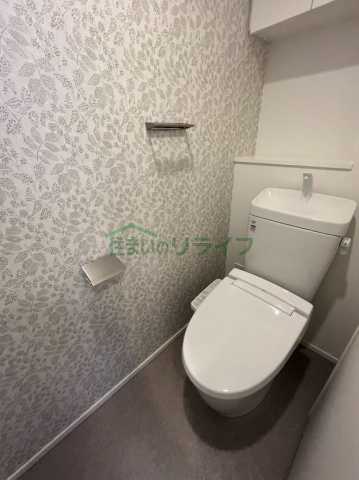 トイレ　別部屋の参考写真になります。