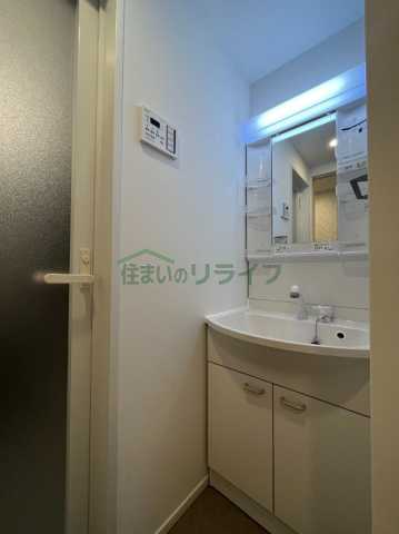 洗面設備　別部屋の参考写真になります。