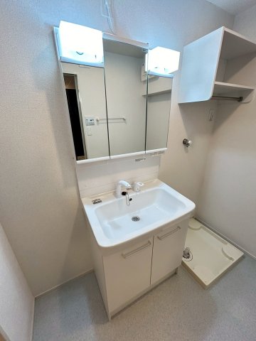 洗面設備　同物件、別号室の写真です。