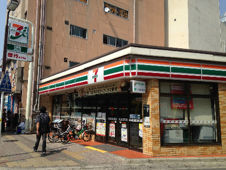 コンビニ　セブンイレブン 京都桂駅東口店（コンビニ）まで360m