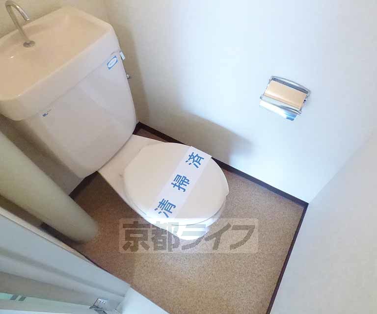 トイレ　すっきりとしたトイレ。