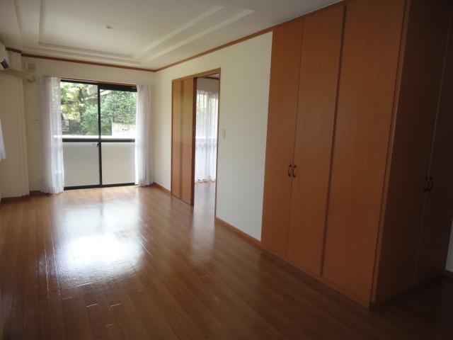 居室・リビング　ＬＤＫ（左右反転）（イメージ）