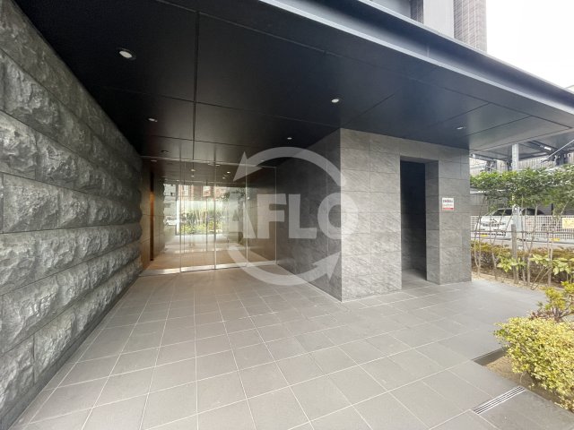 エントランス　プレサンスロジェ大阪福島　エントランス