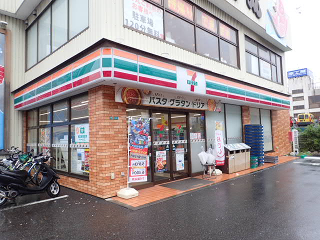 コンビニ　セブンイレブン篠崎8丁目（コンビニ）まで89m