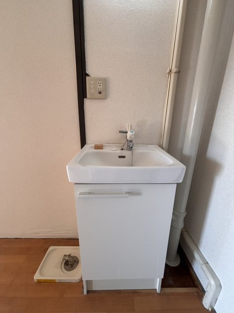 洗面設備　別部屋の内装写真※現況有姿