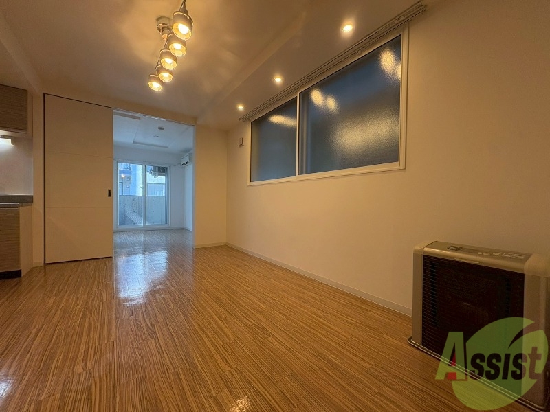 居室・リビング　広くてキレイなお部屋が広がっていて、充実した生活が送れそう。