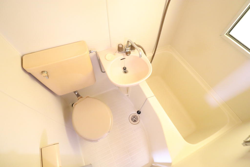 バス・シャワールーム　浴室、トイレ一緒です☆